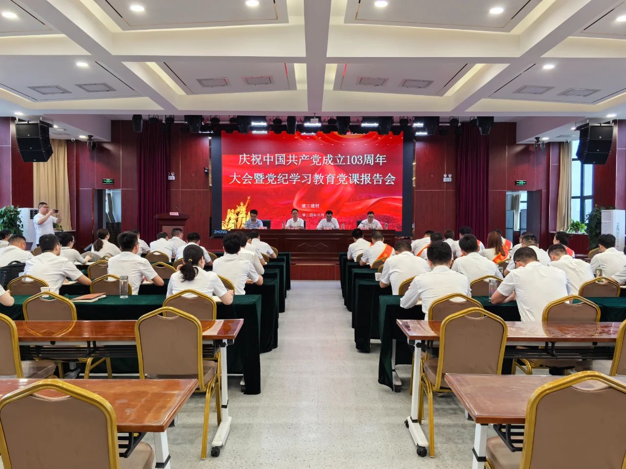 aeb4b84db8792684c7179f228842d572.jpg aeb4b84db8792684c7179f228842d572.jpg