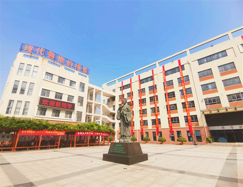 新生報(bào)到現(xiàn)場 (10).jpg 新生報(bào)到現(xiàn)場 (10).jpg